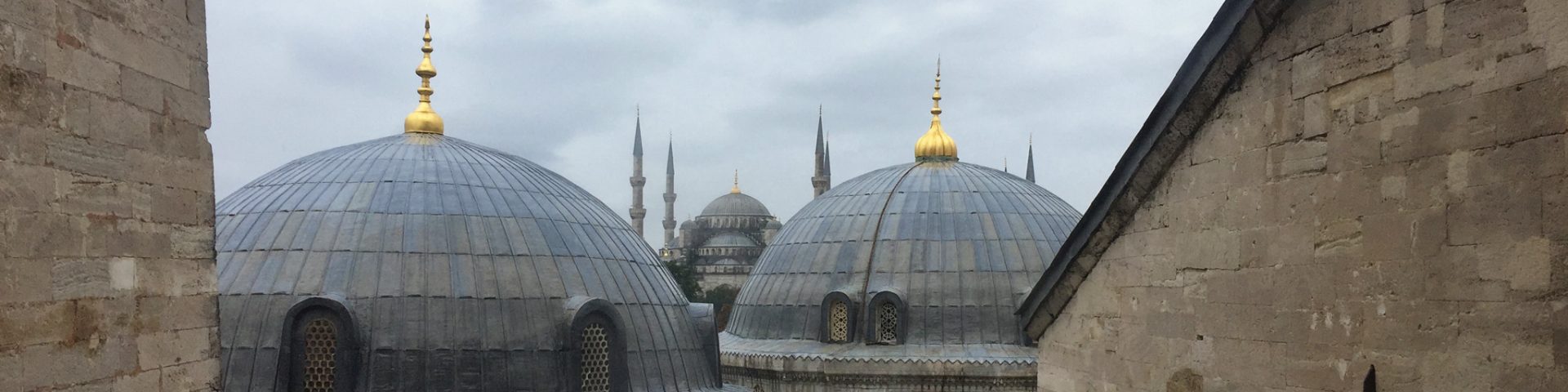 Over Coffee Istanbul w/Carol Sebert of Creative Matters. | Image courtesy of The Ruggist.